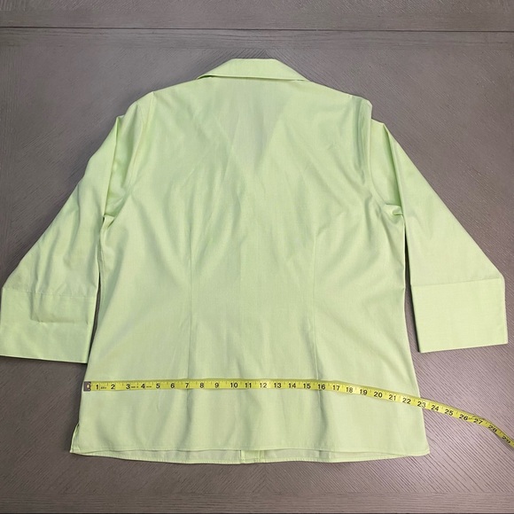 NWT Lands End No Iron Pinpoint Oxford Vibrant Lime Size 16 Button Down Shirt - Picture 9 of 13